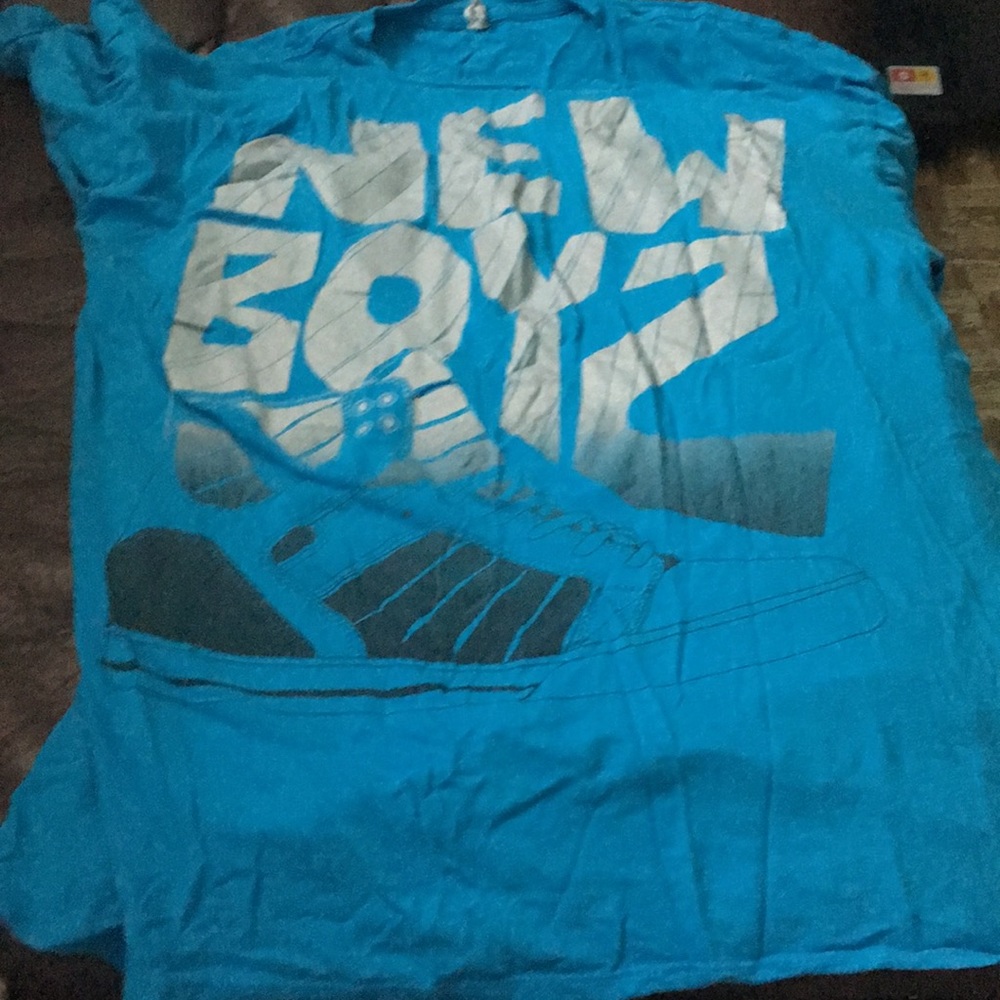 NEW BOYS T SHIRT